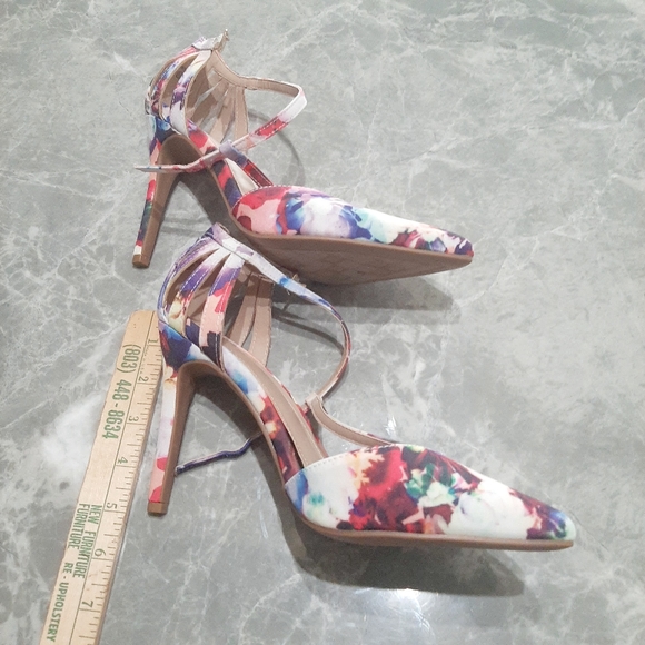 DREAMPAIRS Watercolor Floral Print Pointed Toe High Heels Strappy Women's SZ 8.5 - Picture 3 of 4